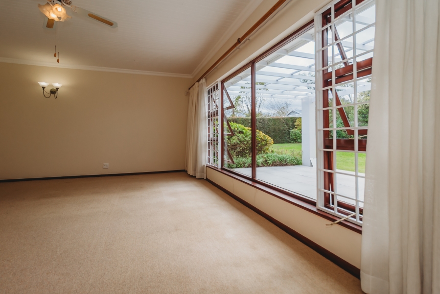 4 Bedroom Property for Sale in Heatherlands Western Cape